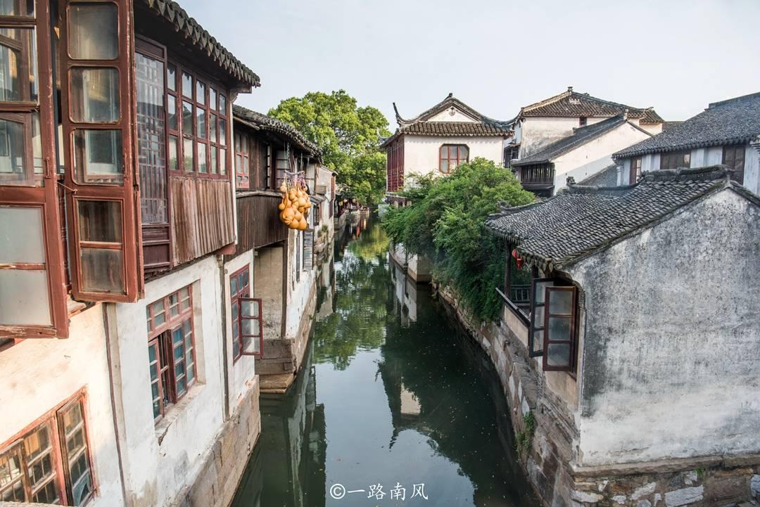 哇塞!你们知道吗?我们的中名联书画培训学员王一霖最近可是大放异彩啊